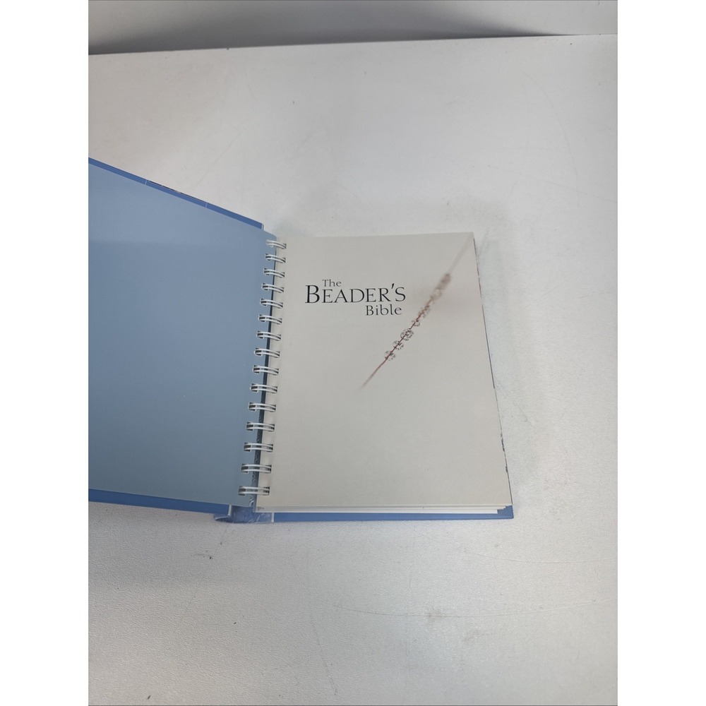 The Beader's Bible - Over 300 great charts for‎ beadweavers - Spiral Bound - Picture 3 of 3